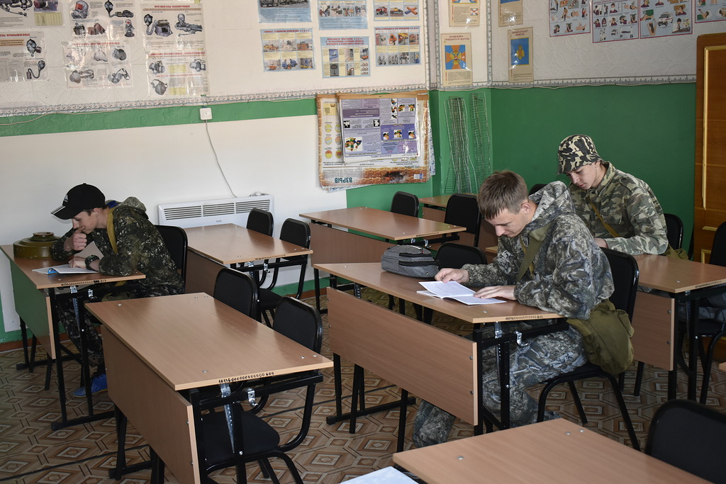 На базе общеобразовательных школ Тулунского района прошли учебные сборы по основам военной службы среди юношей 10-х классов