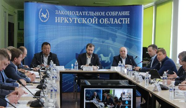 Депутаты Законодательного Собрания Иркутской области обсудили вопросы поддержки фермеров на совещании в Тулунском районе