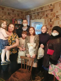 Депутаты районной Думы оказали помощь семье погорельцев