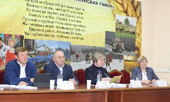 На территории Тулунского района прошло рабочее совещание по решению вопросов, связанных с подготовкой и проведением весенних полевых работ