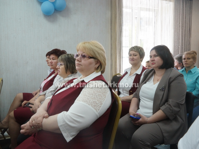 В Тайшете поздравили с профессиональным праздником и наградили социальных работников района