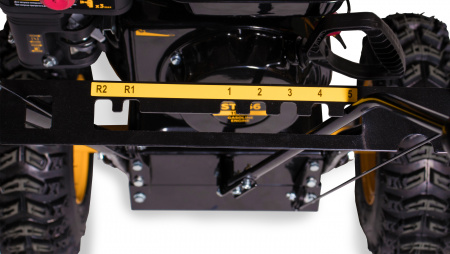 Снегоуборщик бензиновый Champion ST656 двиг. G160HK 5,5л