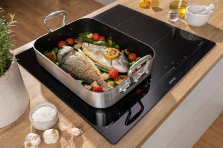 Варочная панель индукционная Gorenje ISC645BSC