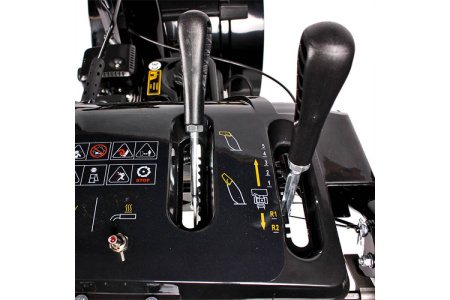 Снегоуборщик Champion ST662E