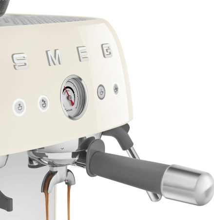 Кофемашина-эспрессо Smeg EGF03CREU