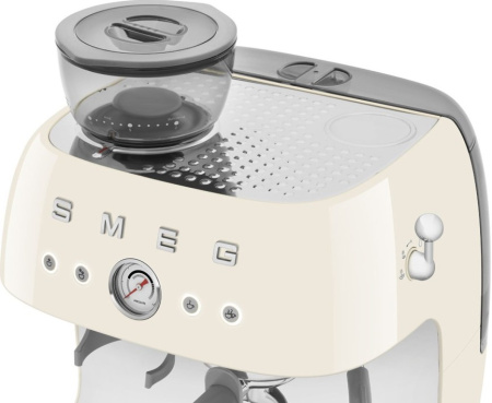 Кофемашина-эспрессо Smeg EGF03CREU