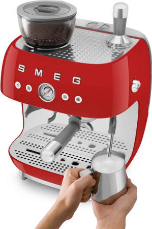 Кофемашина-эспрессо Smeg EGF03RDEU