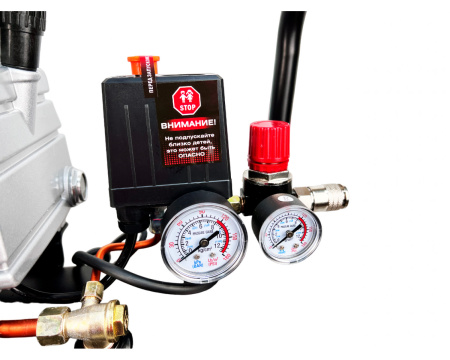 Компрессор воздушный прямой Brait  КМ-1500/42