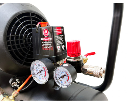Компрессор воздушный прямой Brait КМ-1800/42Х2