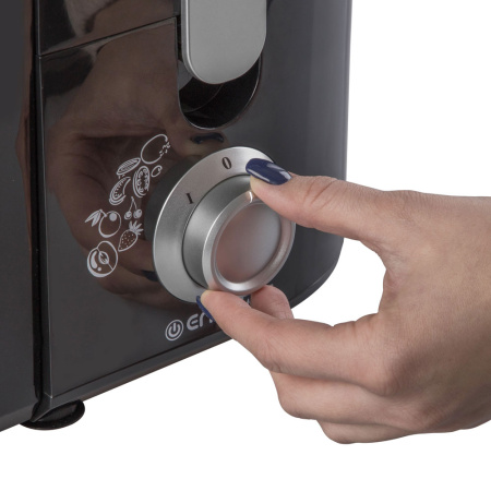 Соковыжималка центробежная Endever Sigma 77 черный/стальной