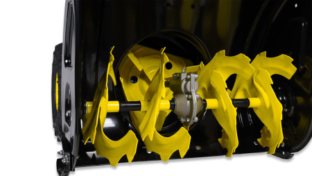 Снегоуборщик бензиновый Champion ST861Е (10л/с, ковш 61х54,5см,6F/2R,выброс 14м,ст.220В,фара)90.5кг