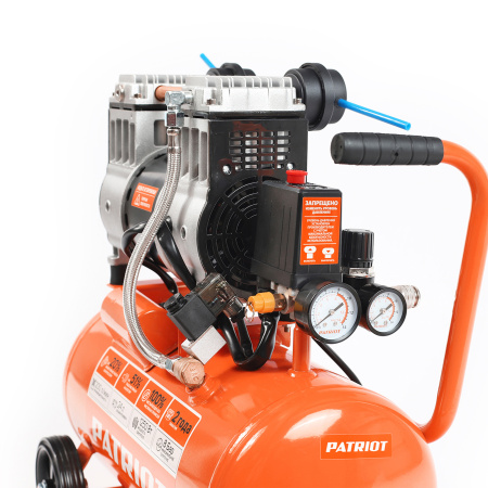 Компрессор поршневой безмасляный Patriot WO 24-220, 1250 Вт (медная обмотка Cu), 200 л/мин, 8 бар, 24 л, быстросъемный 1/4"