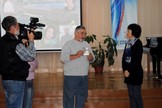  Александр - член литературного объединения Поиск и Ку Чжа Мёнг - директор Литературной Ассоциации имени Ку Санга