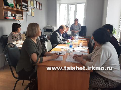 Депутаты Думы Тайшетского района обсуди соцконтракты и электронные проездные билеты