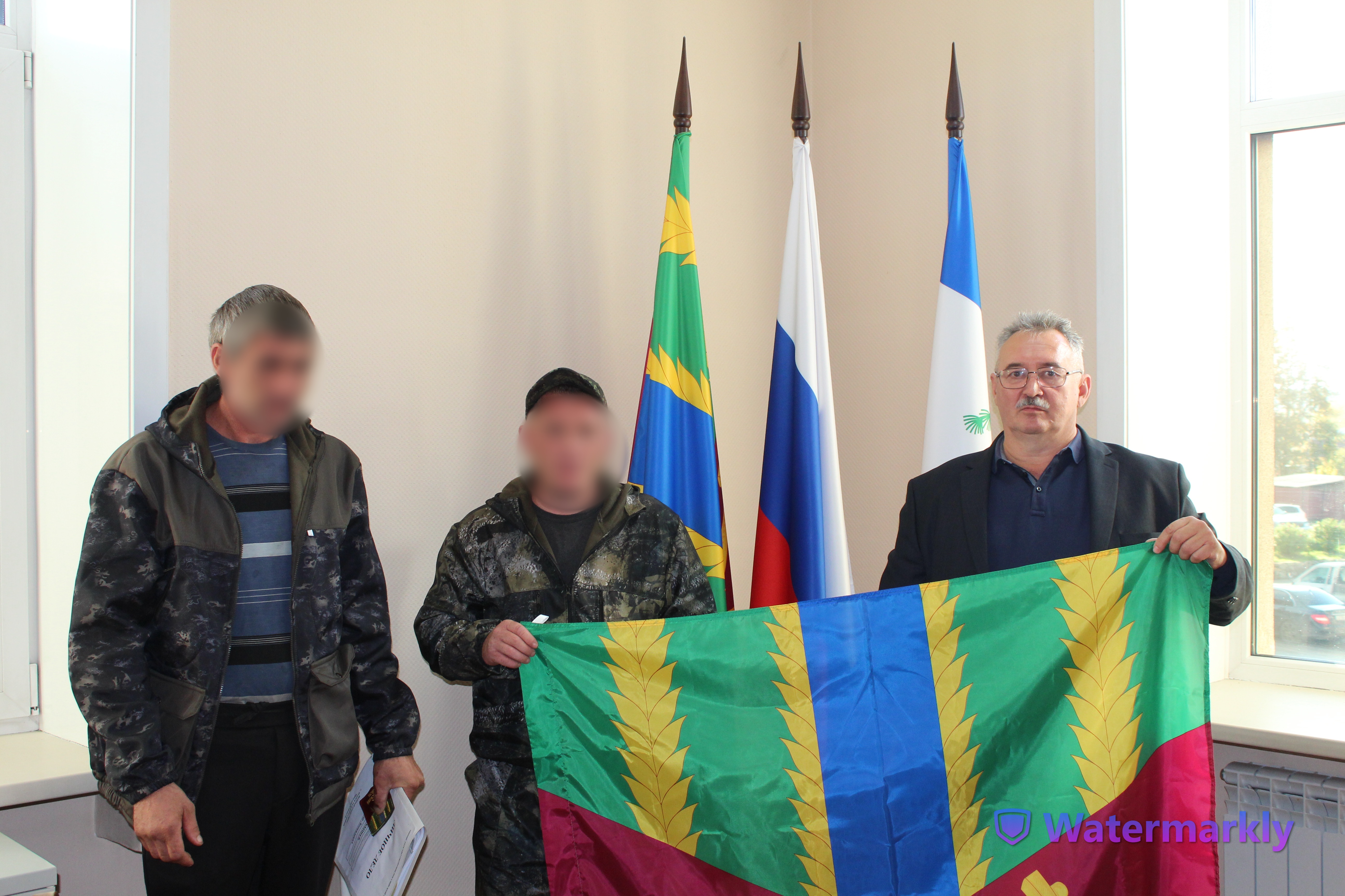 Нести службу верою и правдою