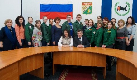 В администрации Тайшетского района наградили волонтеров добровольческой акции «Снежный десант»