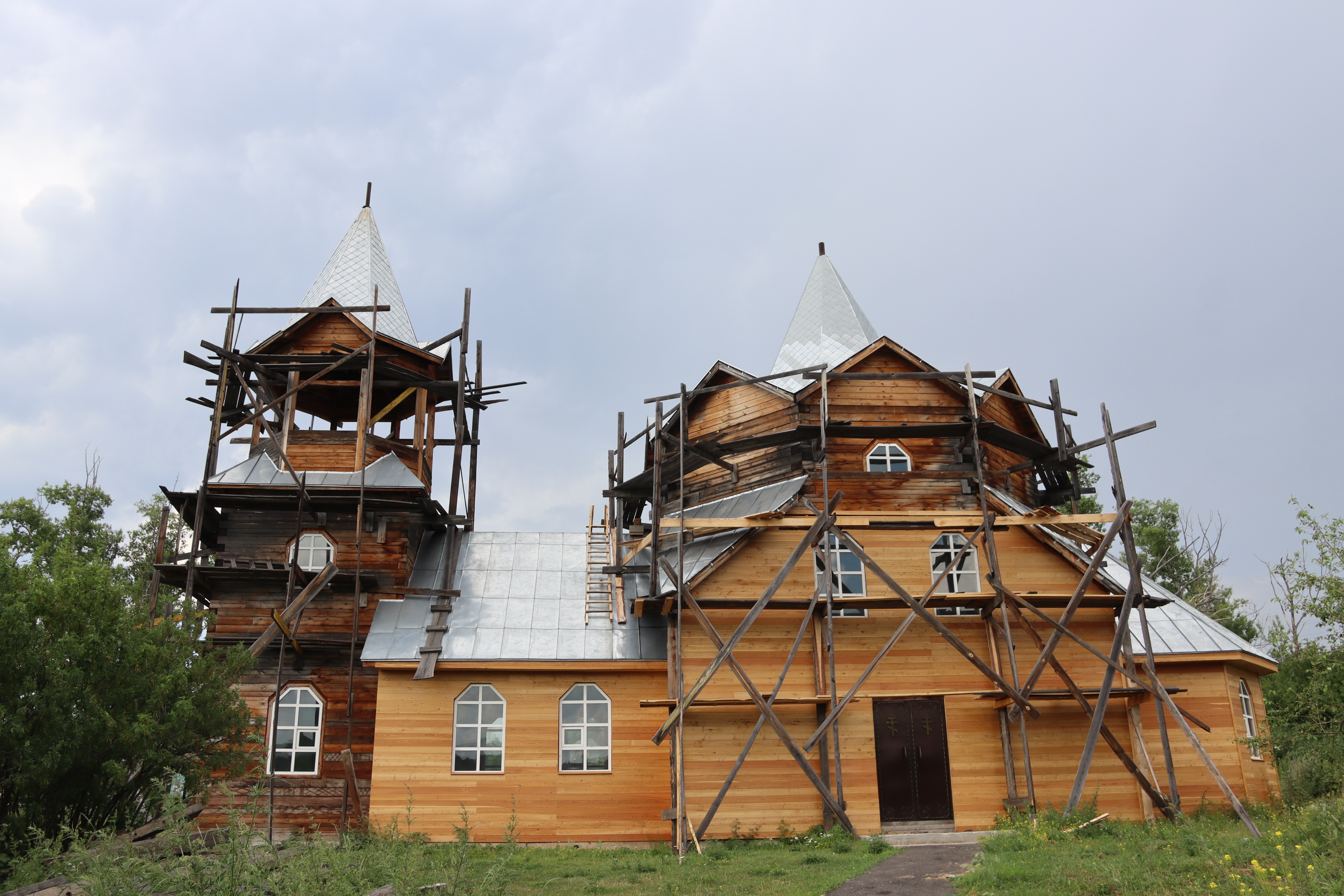 В селе Верхний Булай продолжается строительство храма