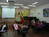Госпожа Мелодия приветствует участников