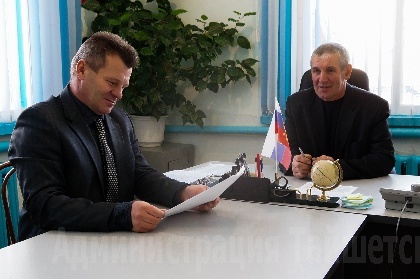 Мэр Тайшетского района Александр Величко с рабочим визитом посетил Соляновское МО