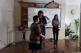 Вручение благодарственных писем участником выставки Чудеса из мастерской