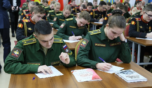 Министерства обороны РФ  продолжает набор в военно-учебные заведения