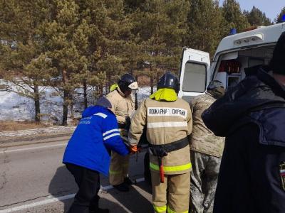 В Боханском районе полицейские разбираются в обстоятельствах ДТП, в котором пострадали три человека