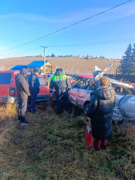 Экскурсия по стоянке разбитых машин