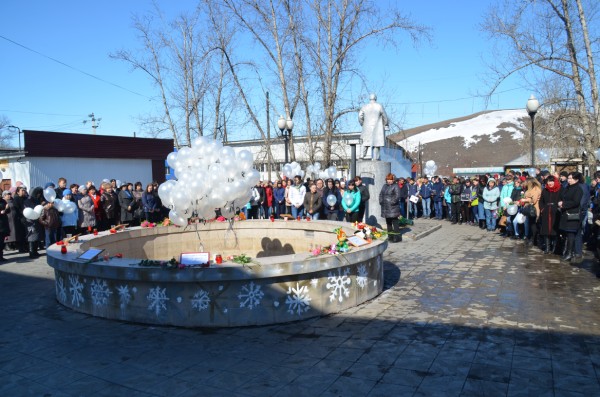 Скорбим вместе. Акция в память о погибших в Кемерово прошла на территории МО «Боханский район»