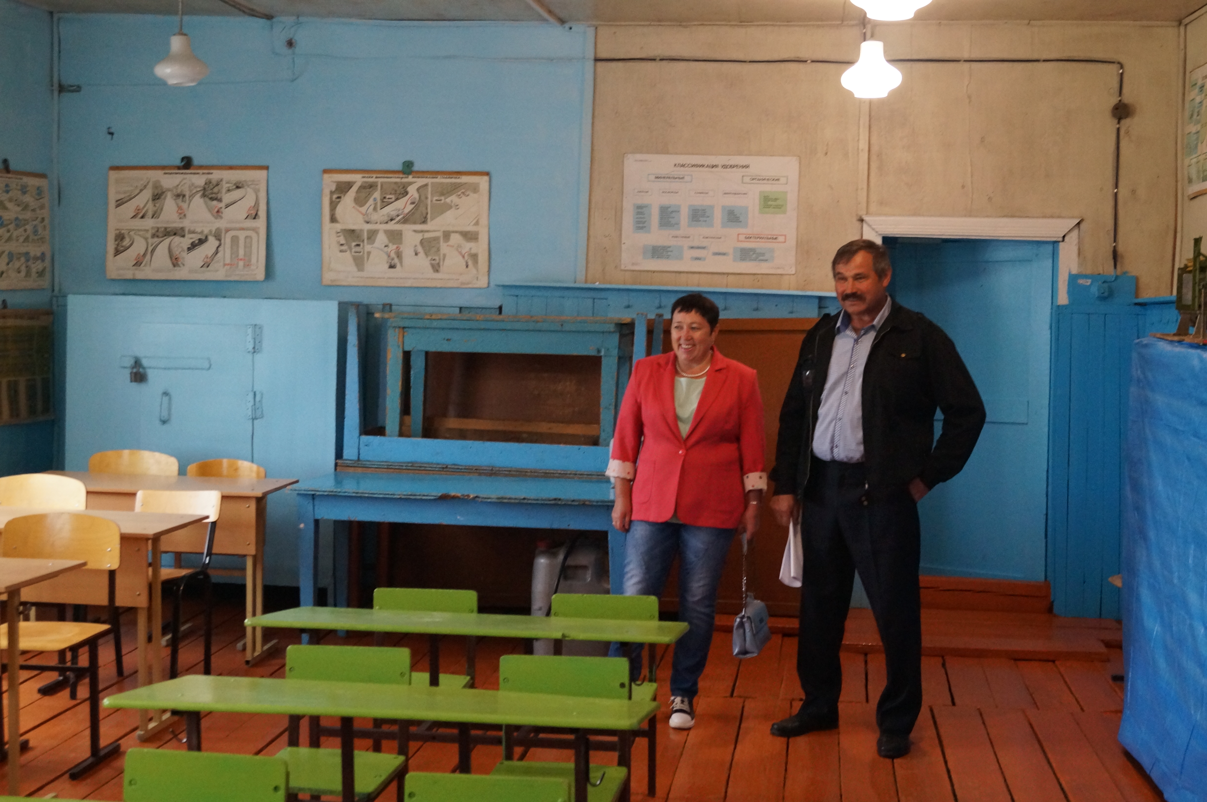 Капитальный ремонт средней школы в Бирюльке идет полным ходом 