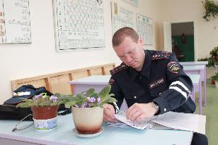 В Усть-Илимском районе полицейские проверяют образовательные учреждения в преддверии нового учебного года