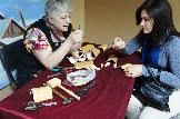 Мастер-класс по изготовлению изделий из бересты. Руководитель творческой мастерской - «Берестяные узоры» Г.П. Макаренко  р.п. Железнодорожный
