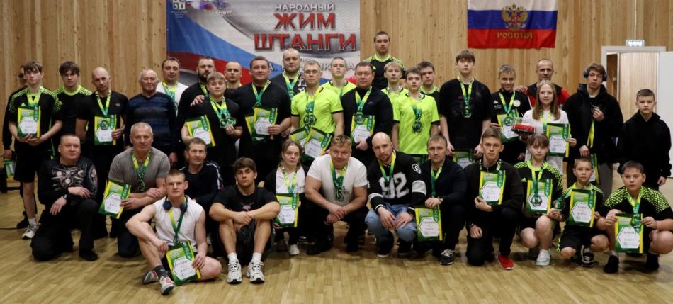 В Каменске состязались силачи