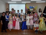 Первоклассники учебного корпуса п.Железнодорожный и их преподаватели