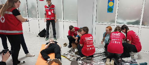 Команда «Патриоты Илима» из Новоилимской школы представила Нижнеилимский округ на всероссийском проекте Движения Первых и Российского Красного Креста: мощная команда помощи
