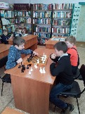 Фейерверк детских игр - шахматы