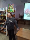 Любовь Митрофановна читает стихотворение