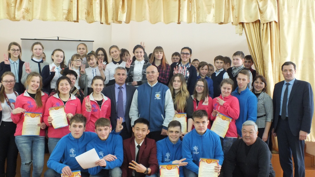 в МБОУ «Каменская СОШ»  состоялась встреча  министра  по молодежной политике Иркутской  области  