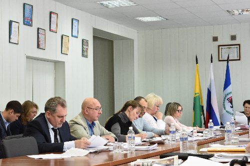 Депутаты частично приняли повестку мартовского заседания