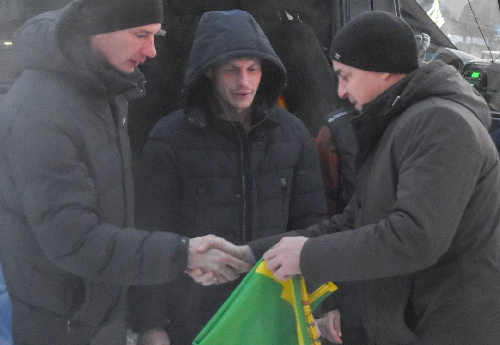 В зону СВО проводили Илимчан добровольно заключивших контракт с Министерством обороны РФ.  Желаем ребятам удачи, сил и мужества. Ждем Вас домой живыми, здоровыми и обязательно с Победой!