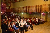 Зрители в ожидании начала концерта