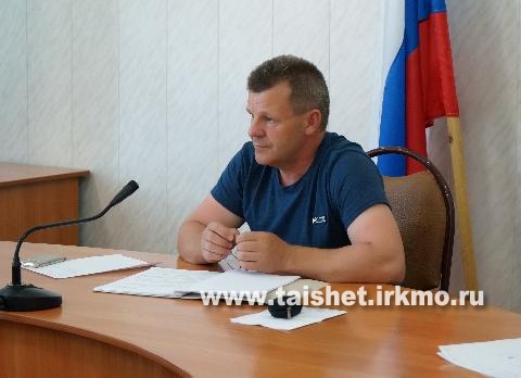 Мэр Тайшетского района Александр Величко поручил организовать работу по выплатам всем пострадавшим от наводнения без лишних формальностей, согласно прямому поручению Президента РФ.