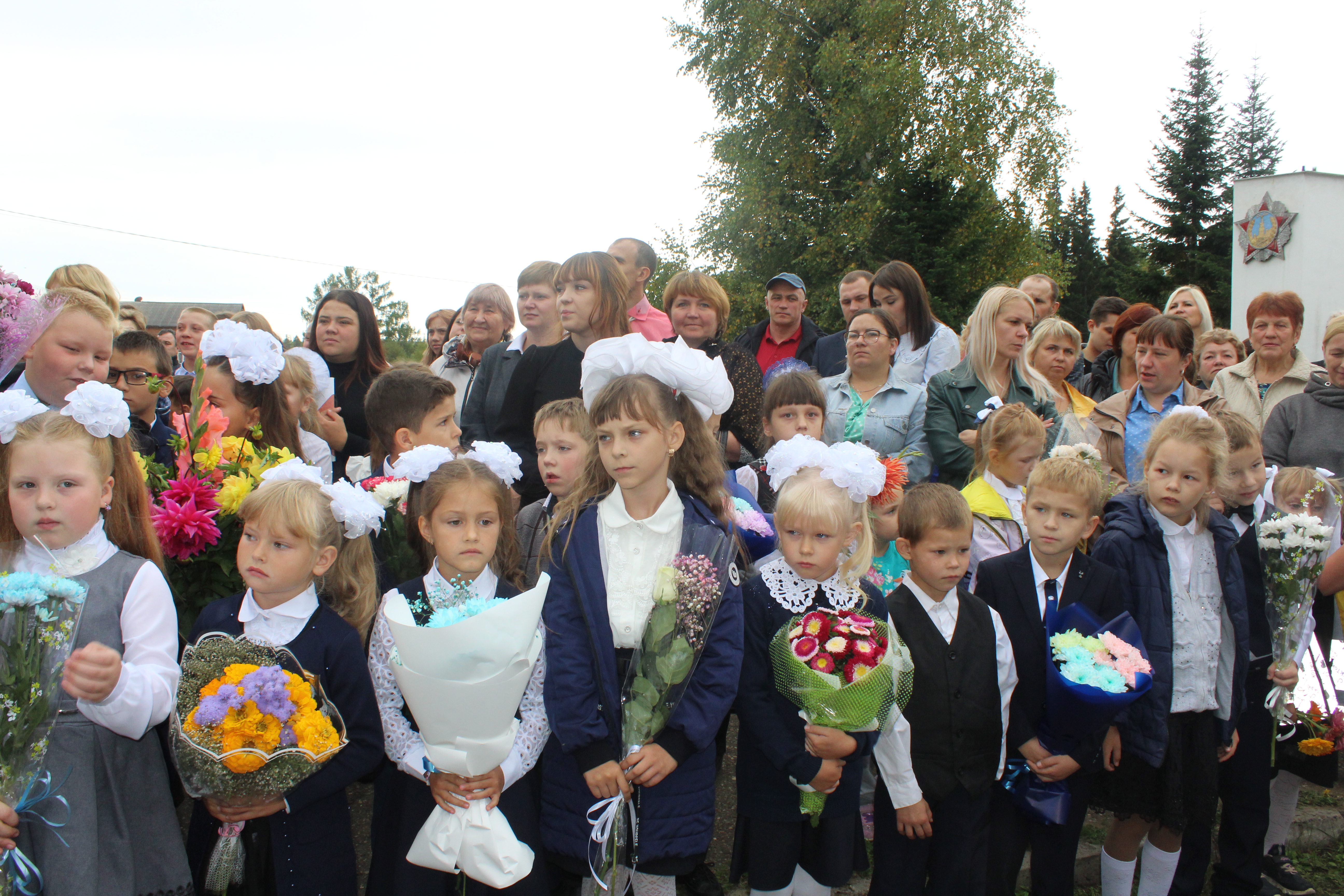 1 сентября во всех школах Тулунского района прошли торжественные линейки, посвященные Дню Знаний