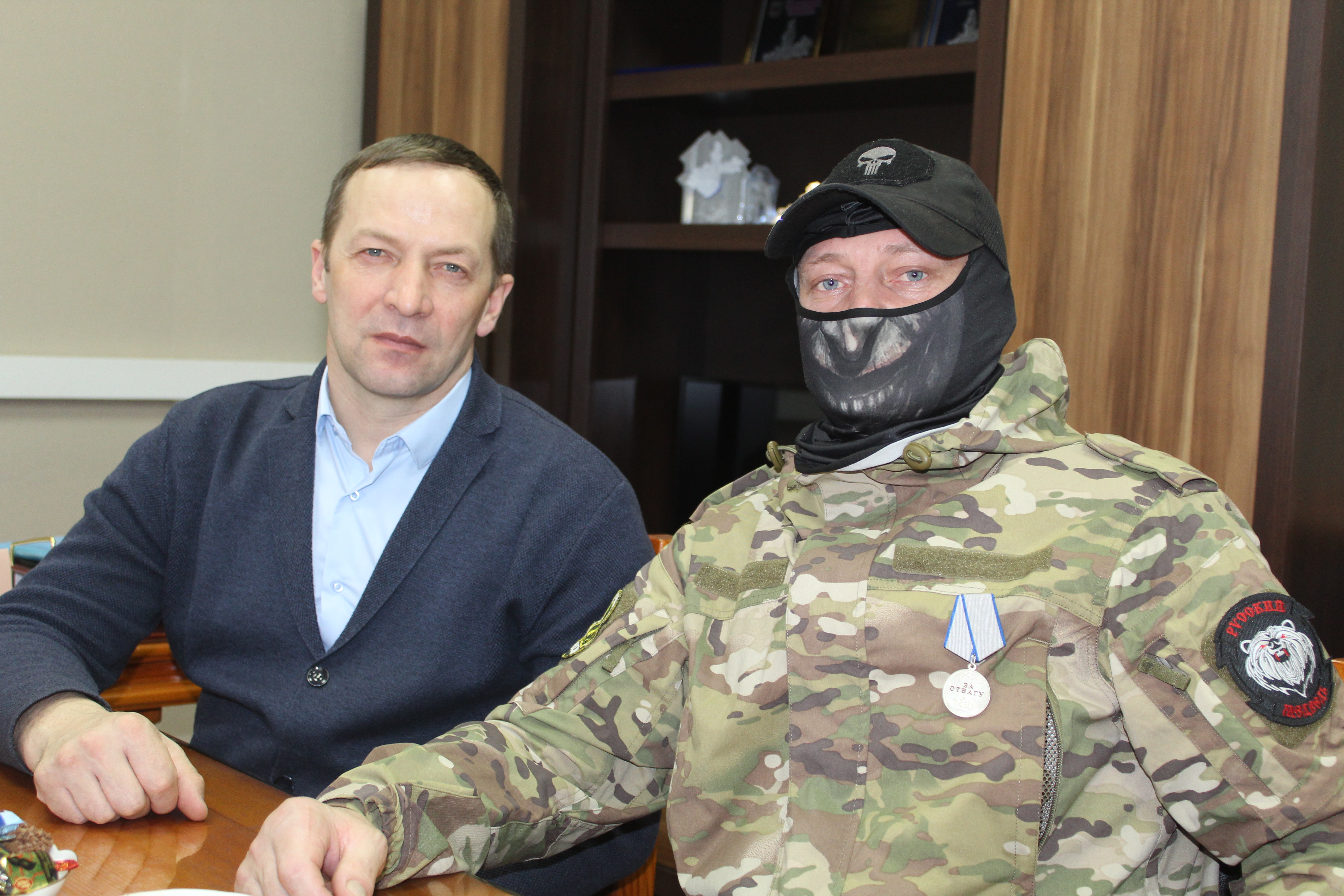 Разговор о важном: боец с позывным «Бодрый» встретился с Владимиром Сидоренко в последний день отпуска