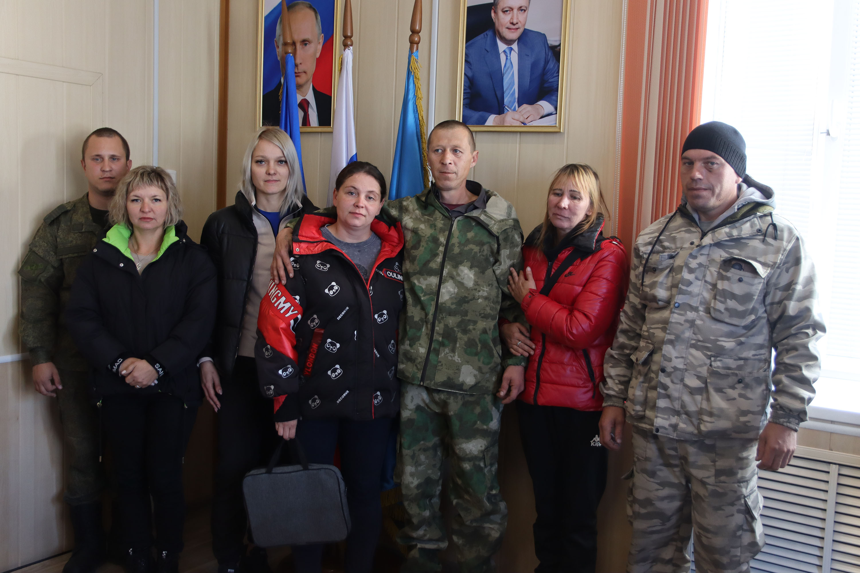 Мы, сильные люди, своих не бросаем