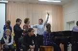 Сценка по стихотворению Б.Заходера «Звонкий день».