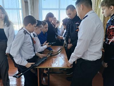 Полицейские провели уроки мужества в школах Боханского района