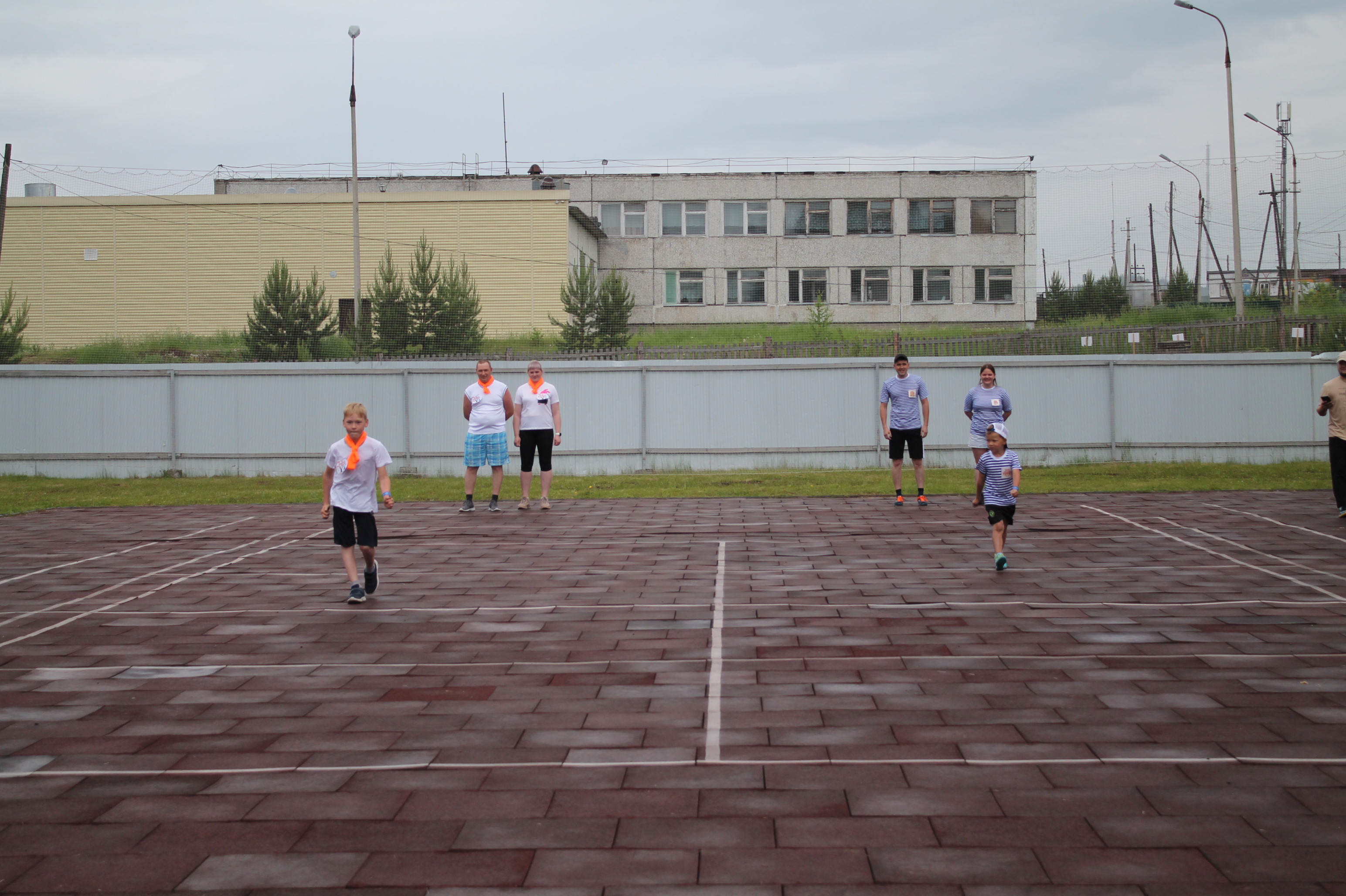 Районное первенство по спортивной программе «Папа, мама, я – спортивная  семья – 2022» :: Усть-Илимский район