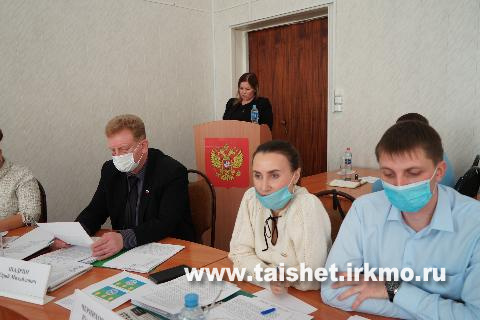 Депутаты Думы Тайшетского района  утвердили новые герб и флаг 