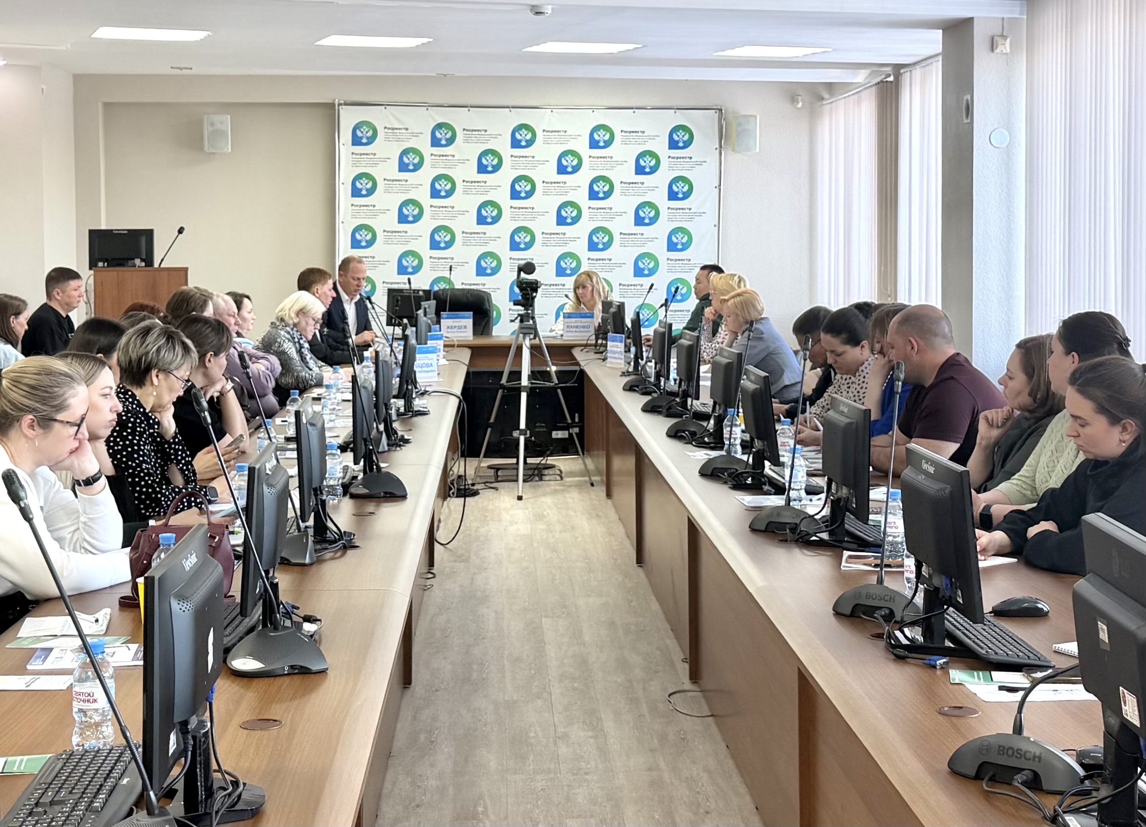 В Росреестре Иркутской области состоялась рабочая встреча с кадастровыми инженерами региона