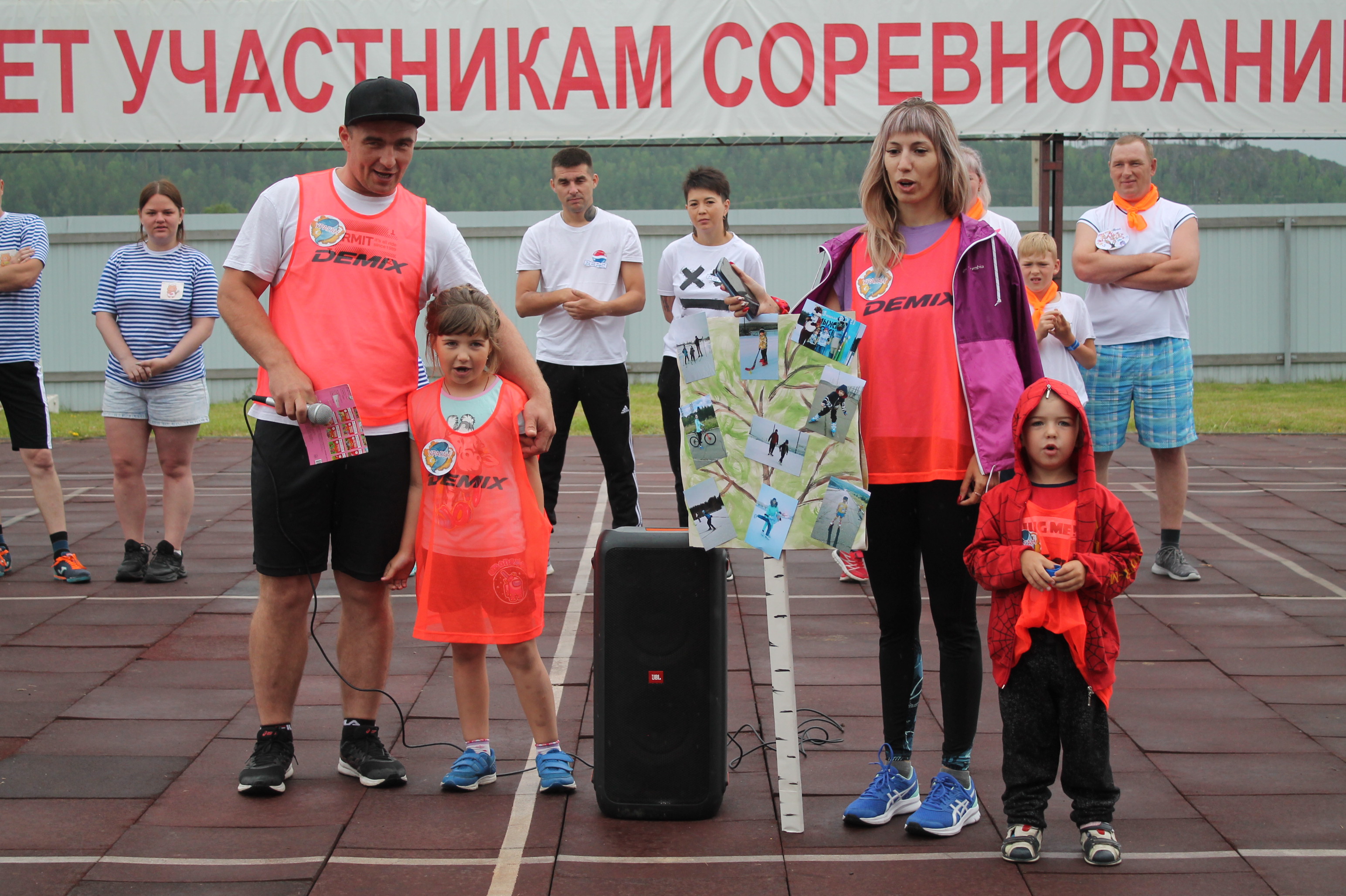 Районное первенство по спортивной программе «Папа, мама, я – спортивная  семья – 2022» :: Усть-Илимский район